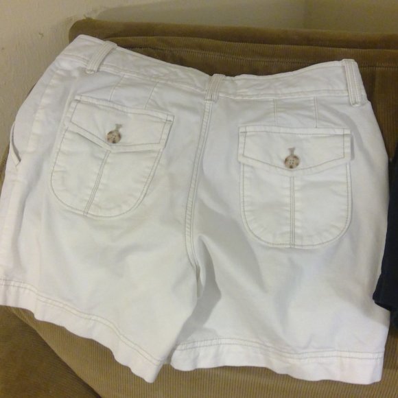 Three pairs of Like New size 4 shorts - Picture 8 of 10